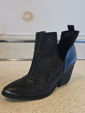 Not Rated Women's Ankle Booties Cut Out Design 2.75" Heel Black 7